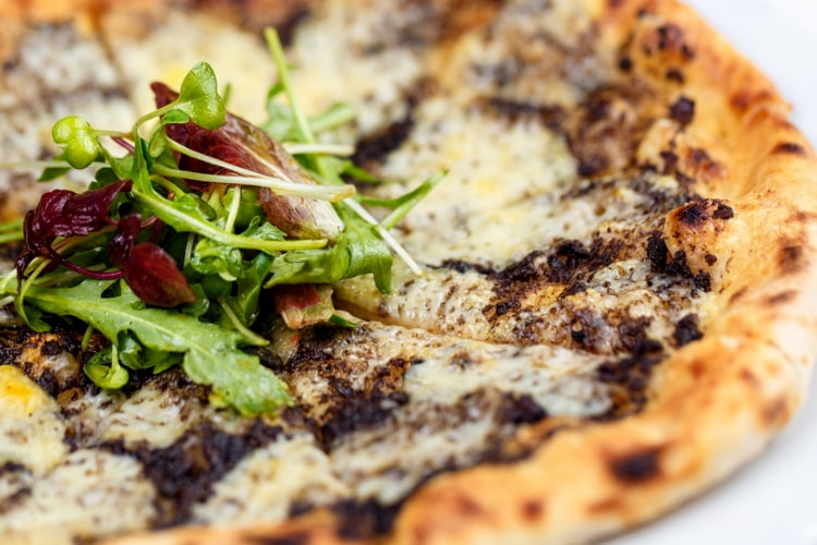 Black truffle pizza