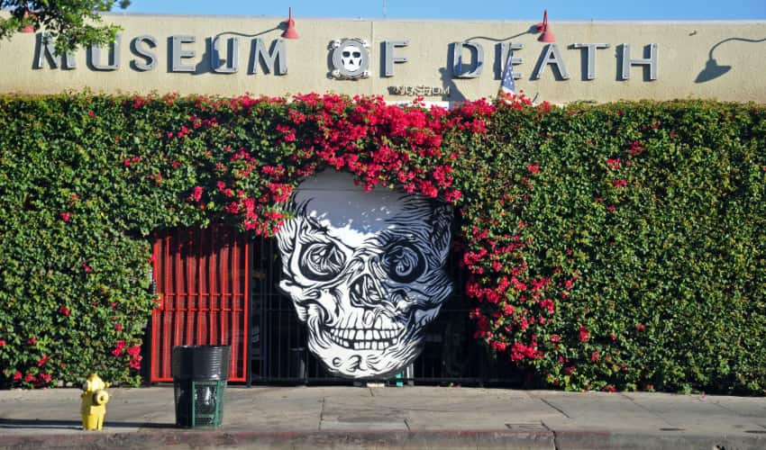 exterior of the Los Angeles Museum of Death
